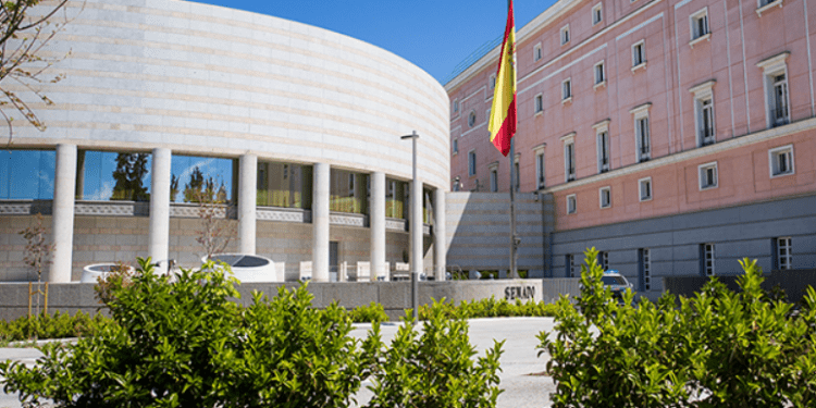 La mesa del Senado deberá decidir si admite el debate de la enmienda. Foto: Senado.