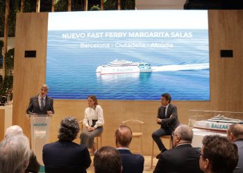Adolfo Utor, Marga Prohens y Carlos Mazón, durante la presentación. Foto: Baleària