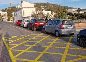 Colas de coches en Jesús