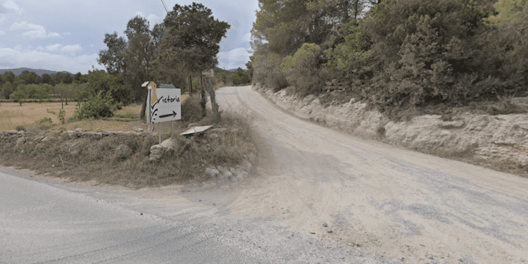 Desvío de la carretera de Comte que lleva al hotel Victoria.