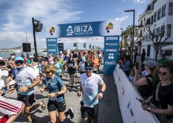 Salida de la prueba de maratón de la edición de 2023. Foto: Santa Eulària Ibiza Marathon