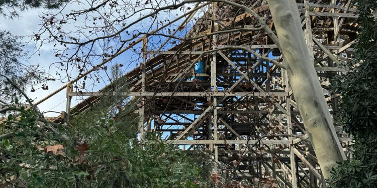 Un detalle de la montaña rusa Tomahawk, la atracción de PortAventura donde se produjo el accidente. Cedida a Noudiari por las afectadas