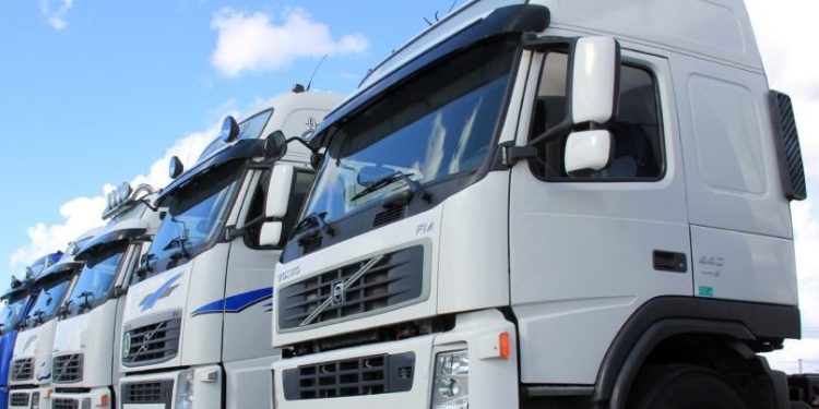 Imagen de archivo de vehículos del sector del Transporte. Foto: Pxhere.