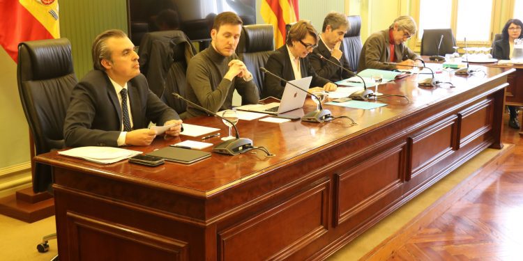 Comparecencia de Antoni Vera en la comisión de Educación. Foto: Parlament balear