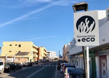 Un cartel de Formentera.eco