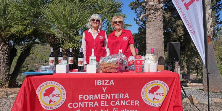 Mesa instalada por la asociación durante el torneo. Foto: IFCC