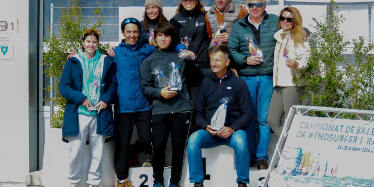 Imagen de los ganadores. Foto: Nàutic Sant Antoni.