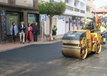 Visita a las obras en la calle Soledad. Foto: Ayuntamiento de Sant Antoni