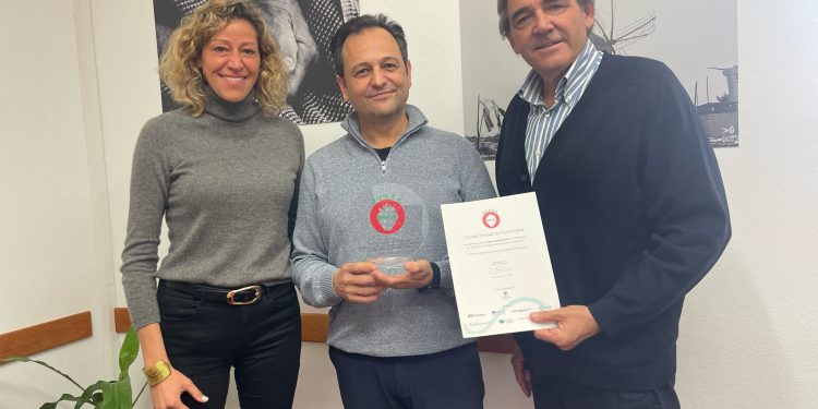 La directora de Puro Bienestar, Priscila Ciscar, Llorenç Córdoba y Pepe Pares. Foto: Consell Insular de Formentera