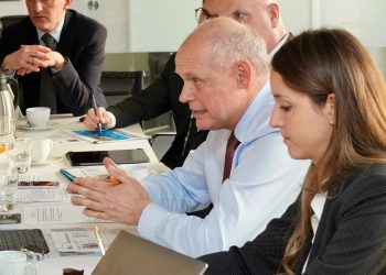 A la reunión ha participado Sebastian Ebel, CEO de TUI; Thomas Ellerbeck, miembro de la ejecutiva y responsable de Comunicación TUI, y David Schelp, responsable de mercados de TUI.