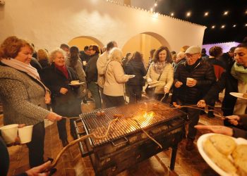 Torrada en Sant Josep para dar la bienvenida a las fiestas.