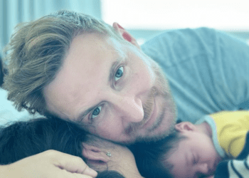 David Guetta ha compartido esta imagen en sus redes sociales con el pequeño Cyan y la madre, Jessica Ledon.