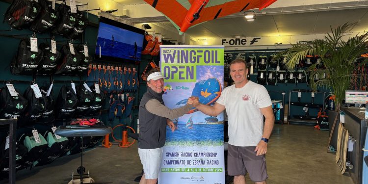 Enrique Mas y Manu Taub, en Fuerteventura. Foto: Es Nàutic