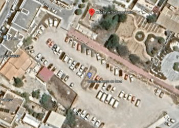 Estacionamiento junto a Sa Tanca Vella.
