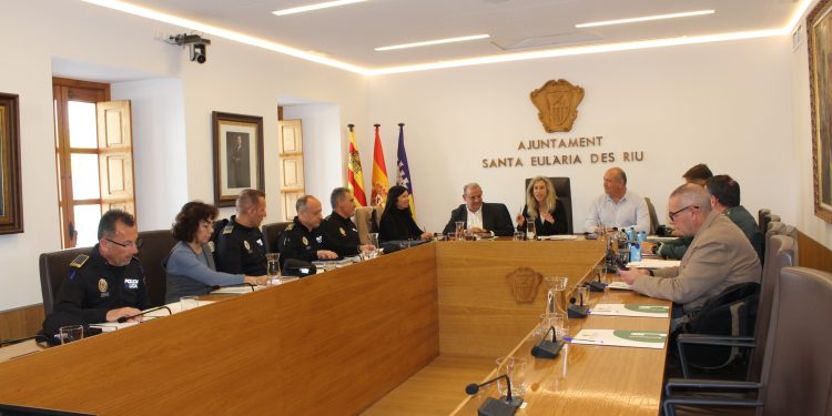 La reunión de la Junta de seguridad de Santa Eulària.