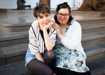 Iria Parente y Selene Pascual.