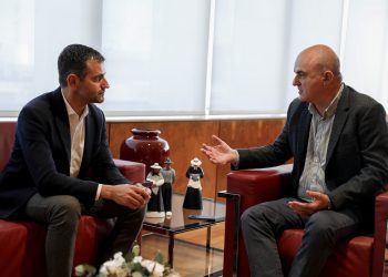 Reunión entre Vicent Marí y Marcos Serra, hoy. Foto: Consell de Ibiza