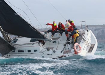 Así vienen los barcos rumbo a Ibiza en una regata que se prevé entretenida, dura y rápida. Foto: La Ruta de la Sal.