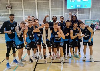 Imagen tras la victoria de ayer. FOTO: Bàsquet Sant Antoni