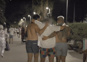 Grupo de turistas británicos