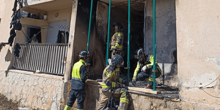 Imagen del estado en el que ha quedado uno de los balcones afectados. FOTO: @bombersdeivissa