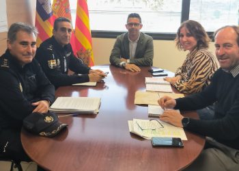 Encuentro entre representantes municipales y de la Policía Nacional. Foto: Ayuntamiento de Ibiza