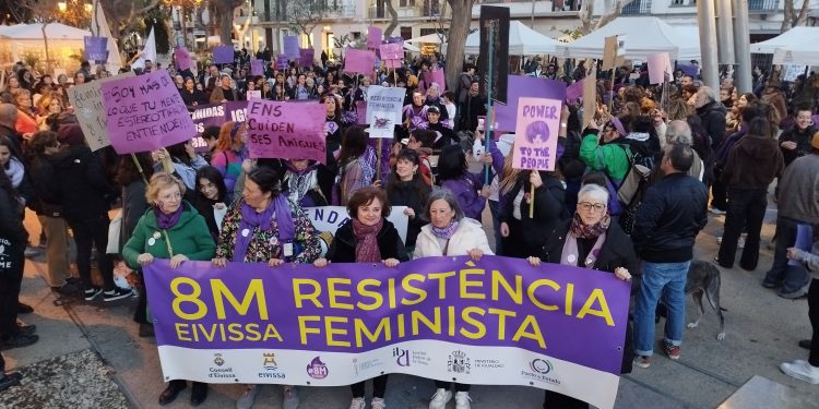 Manifestación del 8M en Ibiza. Fotos: Noudiari