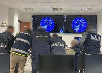 Colaboración entre diferentes policías. Foto: Policía Nacional