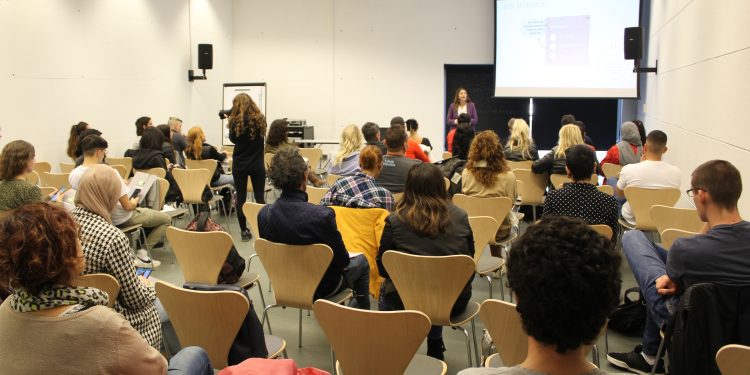 Imagen de un taller de una edición anterior. Foto: Ayuntamiento de Santa Eulària