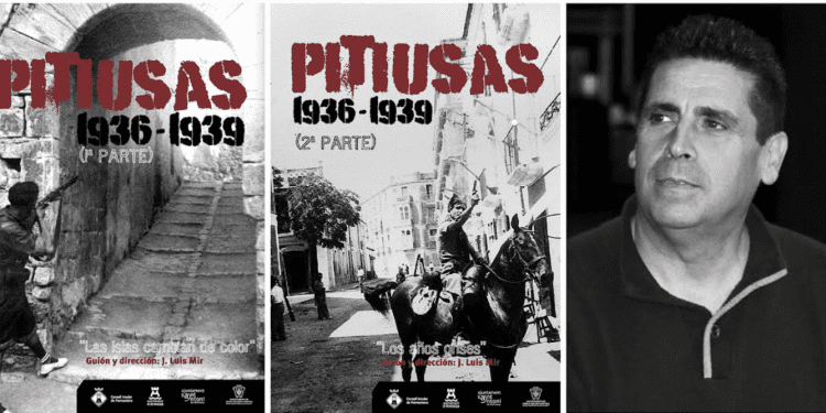 José Luis Mir con sus dos trabajos sobre la guerra en Ibiza.