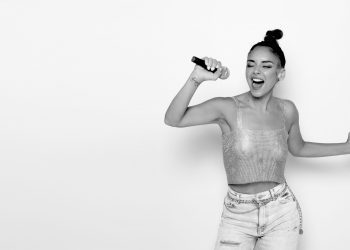 Chenoa. Imagen Web Oficial