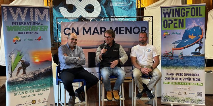 Un momento del acto de presentación celebrado ayer. FOTO: Es Nàutic
