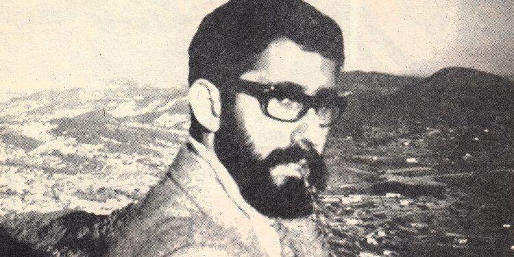 La foto que acompanya l'entrevista també és significativa: Josep Marí, amb una branqueta de romaní als llavis, dalt sa Talaia. Patufet, 14 d'abril de 1972