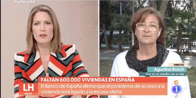 Silvia Intxaurrondo entrevista en directo a Agustina Bosch, en Ibiza, sobre el drama de la vivienda en la isla. Imagen TVE