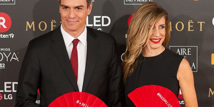 Pedro Sánchez y Begoña Gómez, en una entrega de los Goya. Foto Carlos Delgado; CC-BY-SA