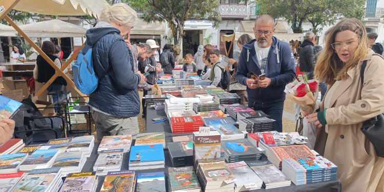 Buen ambiente en Vara de Rey desde primera hora de la mañana.