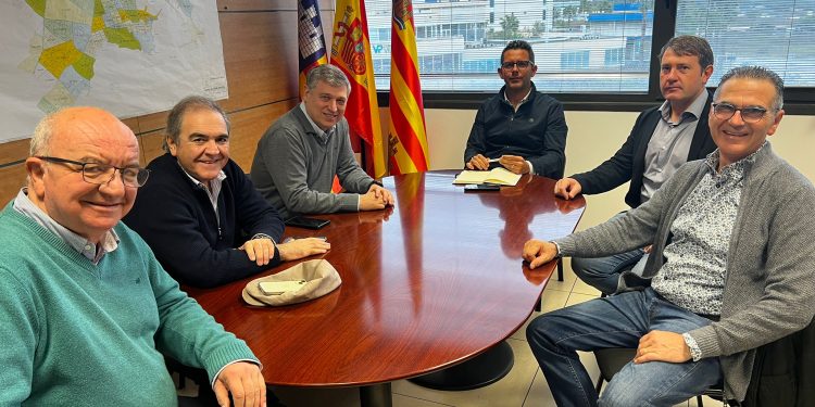 Un momento de la reunión de esta mañana.