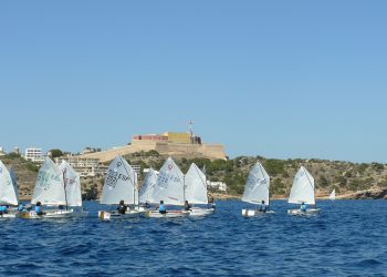 Las embarcaciones, durante una de las pruebas. Foto: Club Náutico Ibiza