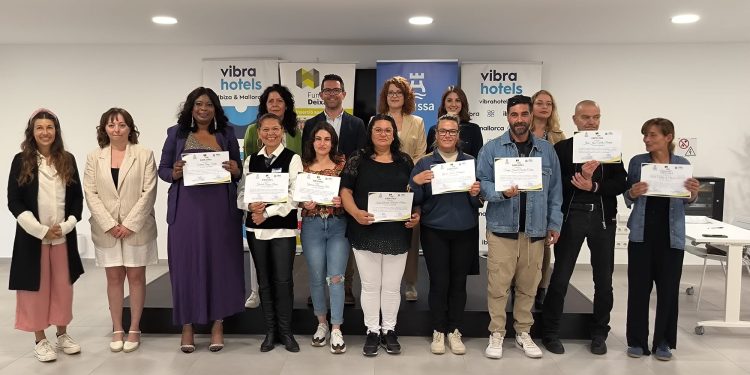 Un momento del acto de entrega de diplomas. Foto: Ayuntamiento de Ibiza