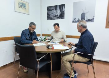 Un moment de la signatura del conveni. Foto: Consell Insular de Formentera