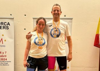 Roselló y Suñer, con sus medallas.