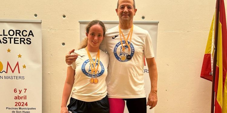 Roselló y Suñer, con sus medallas.