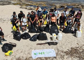 Participantes en las jornadas de limpieza del litoral. Fotos: Consell de Formentera
