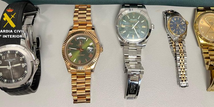 Los relojes de alta gama incautados tras el último robo. Guardia Civil