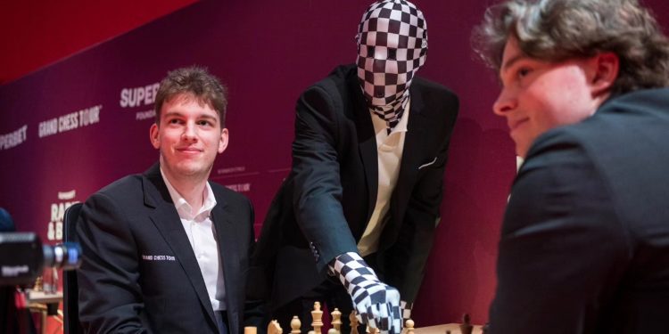 Rey Enigma en una partida. Imagen de sus redes sociales.