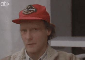 Una captura de la entrevista realizada a Niki Lauda en 1984 en Ibiza y recuperada ahora por TV3 en sus redes.