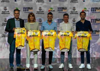 Presentación de la prueba. Foto: Vuelta Cicloturista Ibiza Campagnolo