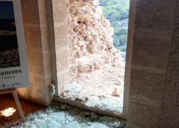 Daños sufridos por la torre de sa Sal Rossa.