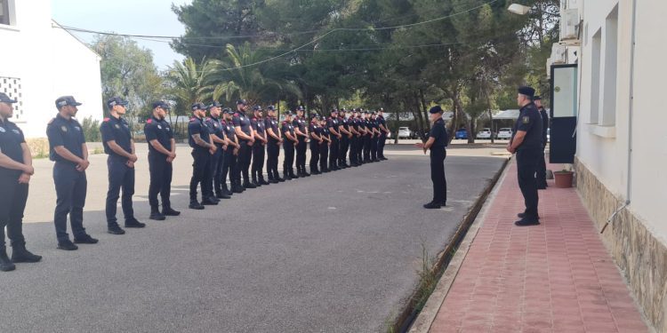 Una veintena de policías se forman en Sa Coma con la EBAP. Imágenes EBAP