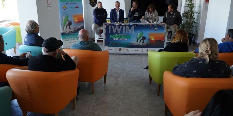 Presentación de la competición. Fotos: Es Nàutic